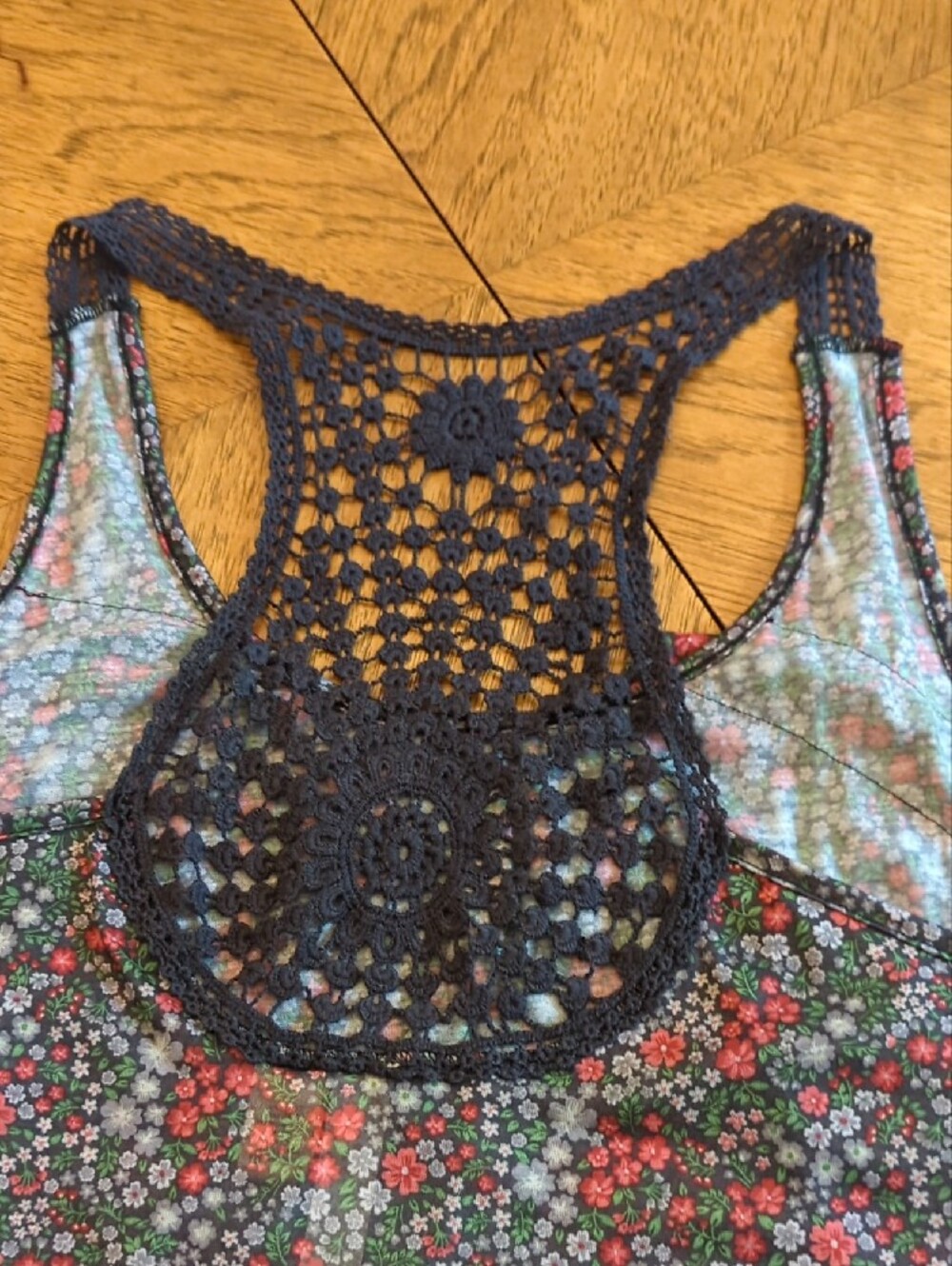 Y2K Floral Ruffle Crochet Racerback Tank Boho Cottage Coastal - Picture 7 of 7